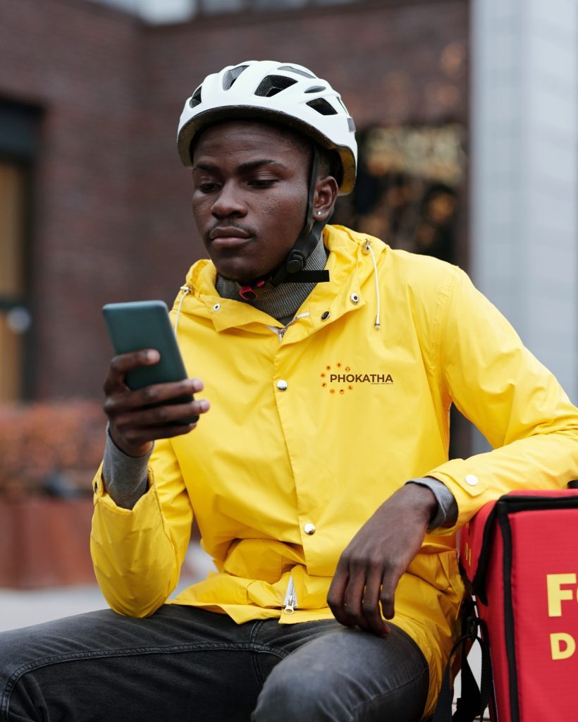 young-african-american-delivery-man-in-helmet-and-uniform-r51cspg2l51h225fr6ya8olxweixyqhmoif0qpr0n4 (1)